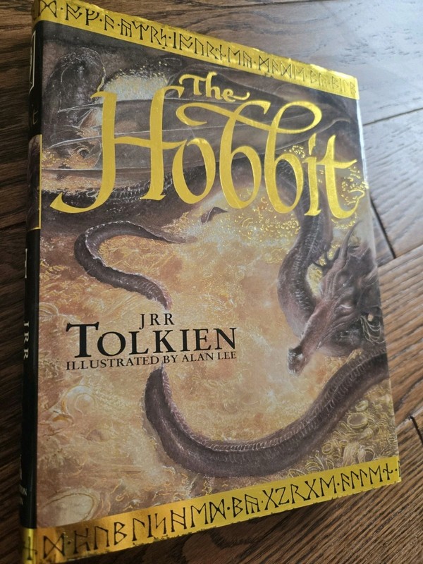 JRR Tolkien The Hobbit Illustrated by Alan Lee 1997 (B2)
