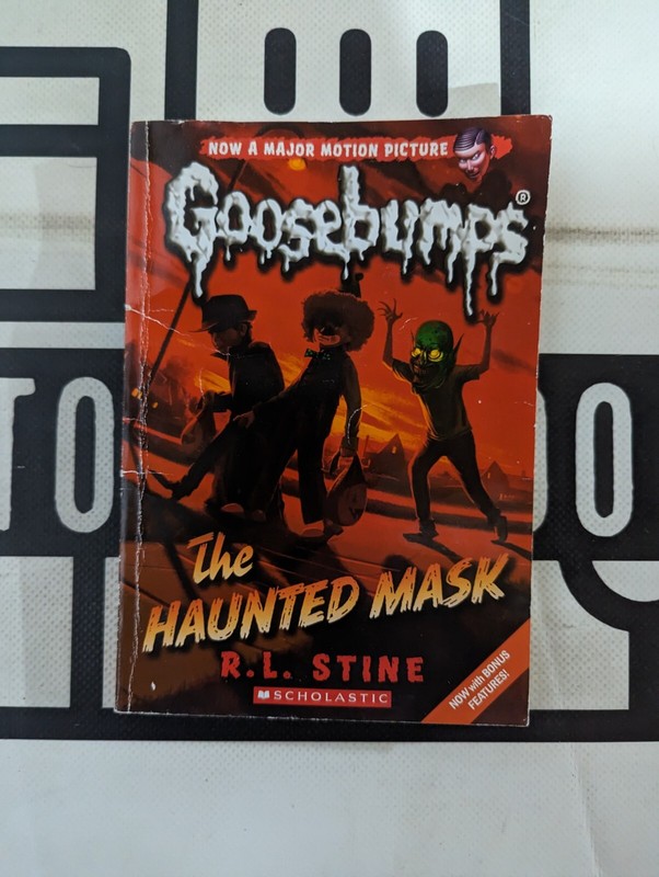 The Haunted Mask (Classic Goosebumps #4) by R. L. Stine 2008 Paperback