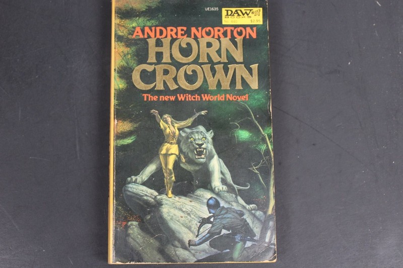 Horn Crown Andre Norton 1981 First Printing DAW Books Witch World Novel Fantasy