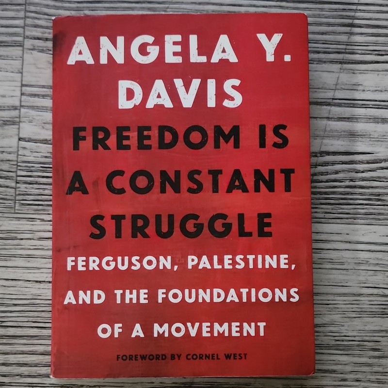 Angela Y. Davis Freedom Is a Constant Struggle Paperback Haymarket Books