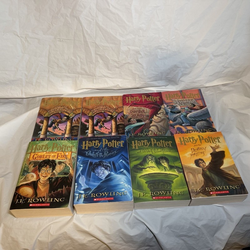 Harry Potter Complete Set of 8 Lot by J K Rowling Paperback Books 1-7 Scholastic