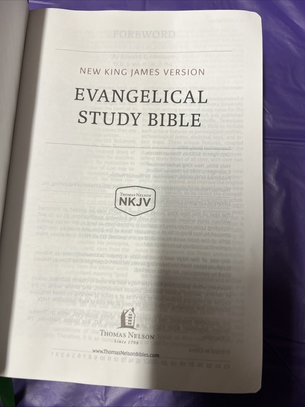 Evangelical Study Bible NKJV Brown Leathersoft Comfort Print gallery