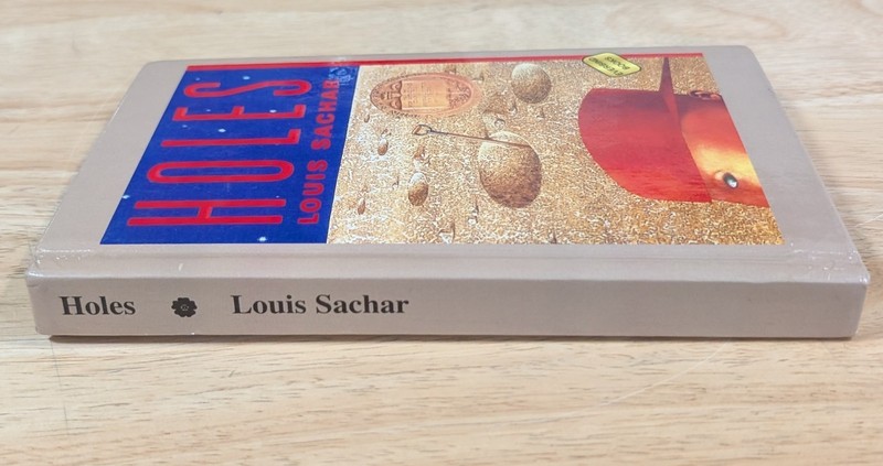 Holes by Louis Sachar, Newbery Medal, Paperback, Everbind Hard Library Binding gallery