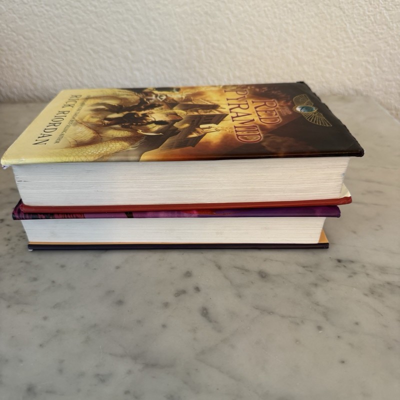 Lot Of 2 The Kane Chronicles (books 1&2) Red Pyramid/Throne Of Fire Rick Riordan gallery