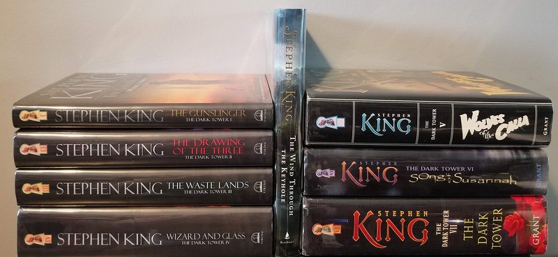 The Gunslinger (The Dark Tower, Book 1)