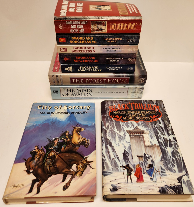 Lot of 9 Marion Zimmer Bradley Books HC/PB City of Sorcery, Sword and Sorceress