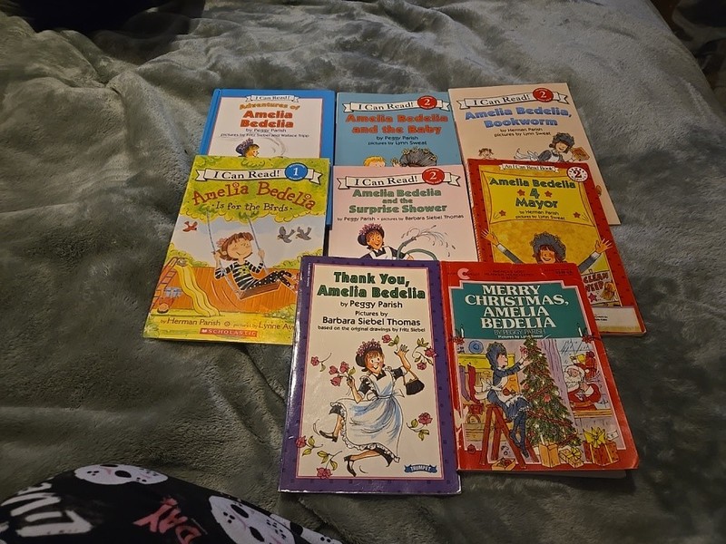AMELIA BEDELIA Lot 8 Books & Readers HB/PB Christmas,mayor, Bookworm +++ VGC