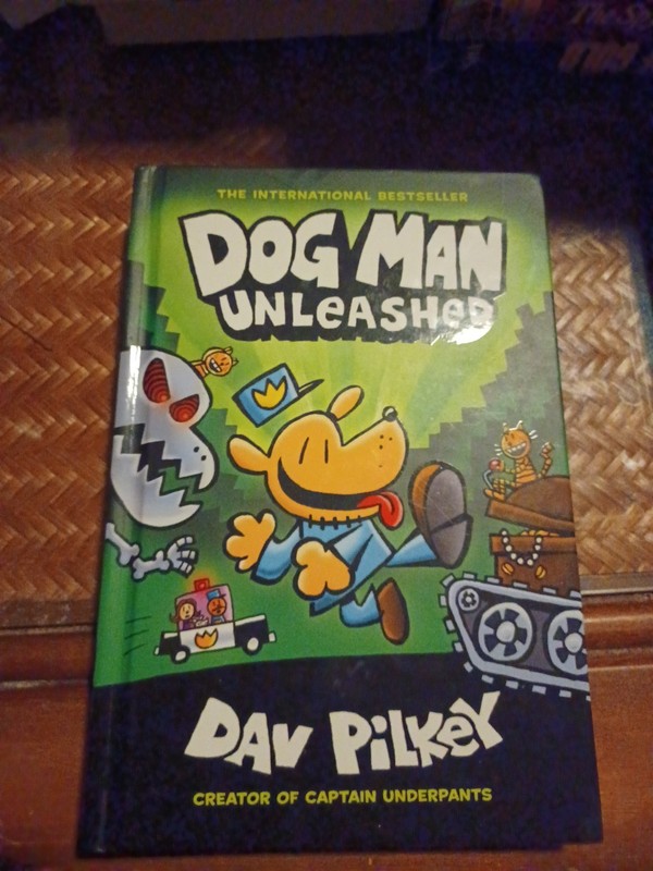 Dog Man Unleashed: a Graphic Novel (Dog Man #2): from the Creator of Captain…