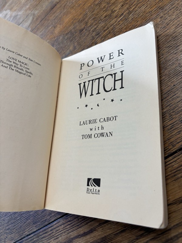 Power of the Witch Laurie Cabot 1989 Wicca Witchcraft Magic Delta Book Paperback gallery