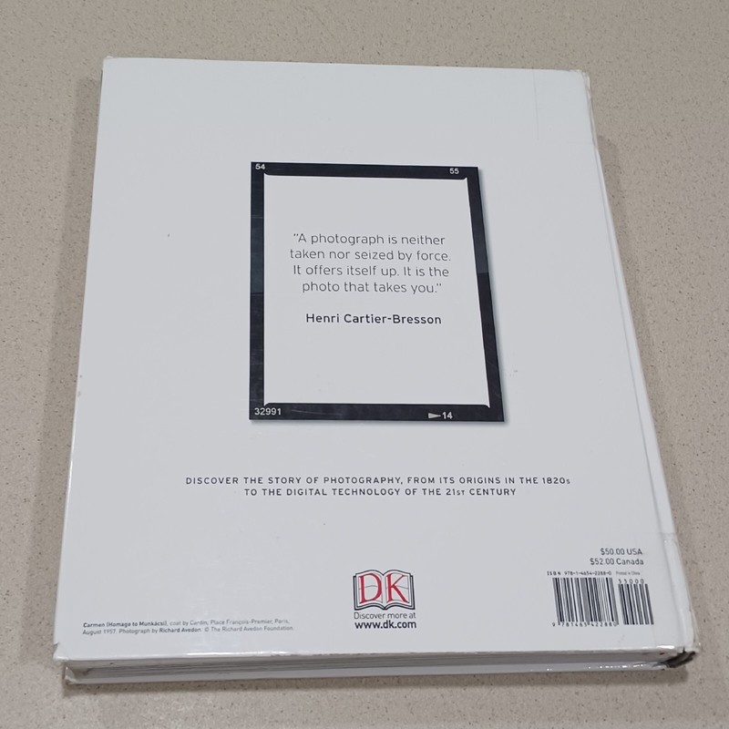 Photography: The Definitive Visual History. Tom Ang. Hardcover. Pre-owned gallery