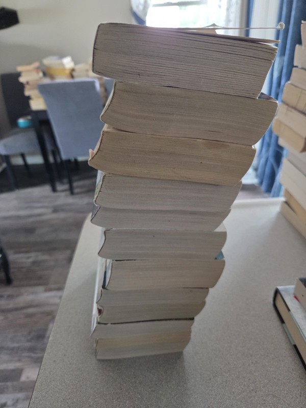 Linda Lael Miller Book Lot Of 12 PB 4 Are 2 Or 4-in-1. 18 Story Total Romance gallery