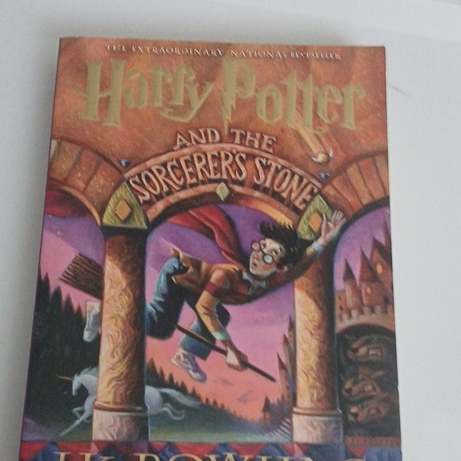 Harry Potter: Sorcerer’s Stone by J.K. Rowling Scholastic Paperback Fantasy