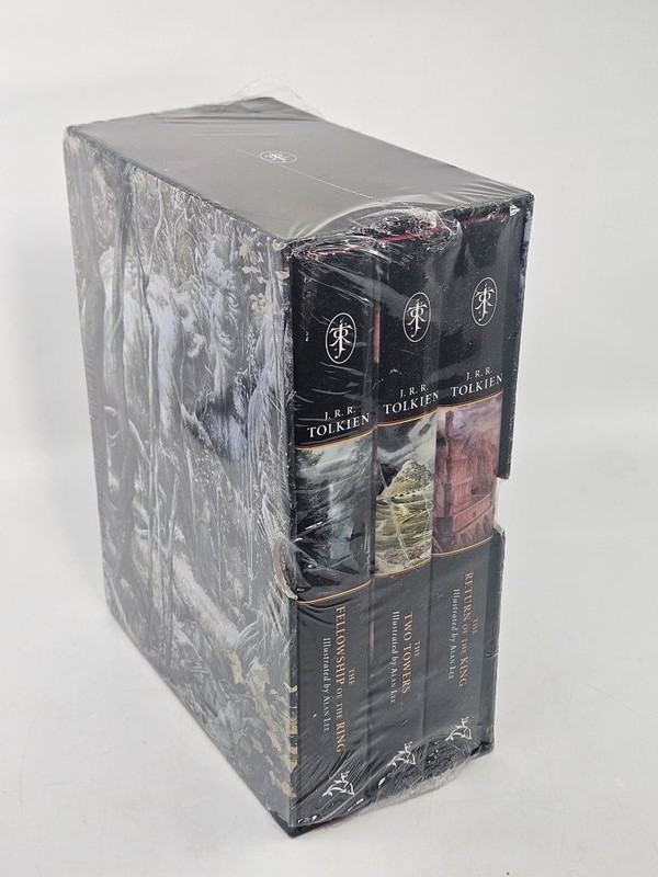 J R R Tolkien Lord of the Rings 3 Volumes in Slipcase Illustrated Alan Lee NEW