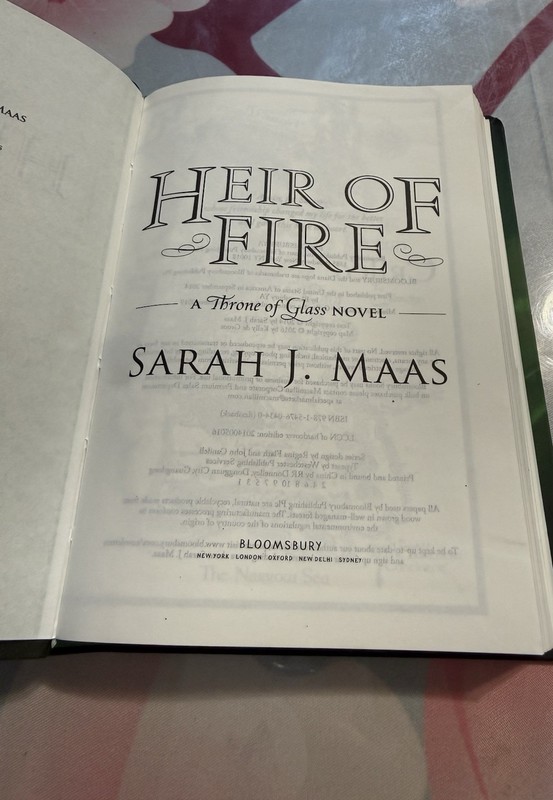Heir of Fire (Miniature Character Collection) by Sarah J. Maas 2019 first print gallery