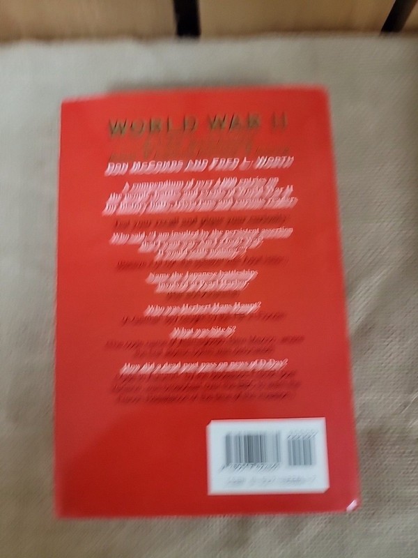 World War II : 4,139 Strange and Fascinating Facts by Donald McCombs and Fred L. gallery