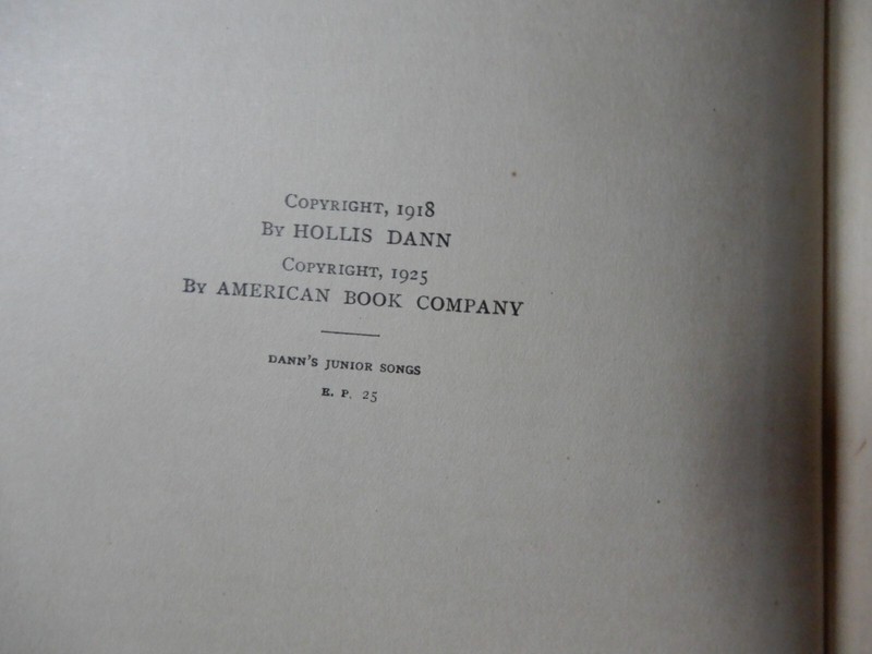 ANTIQUE 1918 JUNIOR SONGS BY HOLLIS DANN 207 PAGES gallery