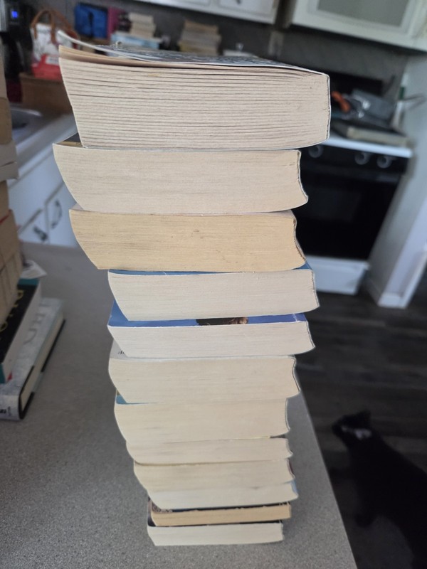 Linda Lael Miller Book Lot Of 12 PB 4 Are 2 Or 4-in-1. 18 Story Total Romance gallery