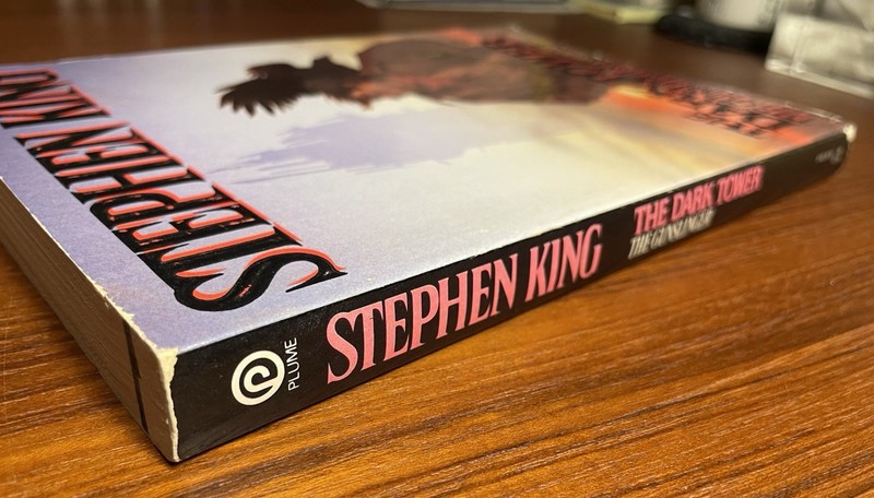 THE DARK TOWER The Gunslinger Stephen King MICHAEL WHELAN 1st Plume Printing TPB gallery