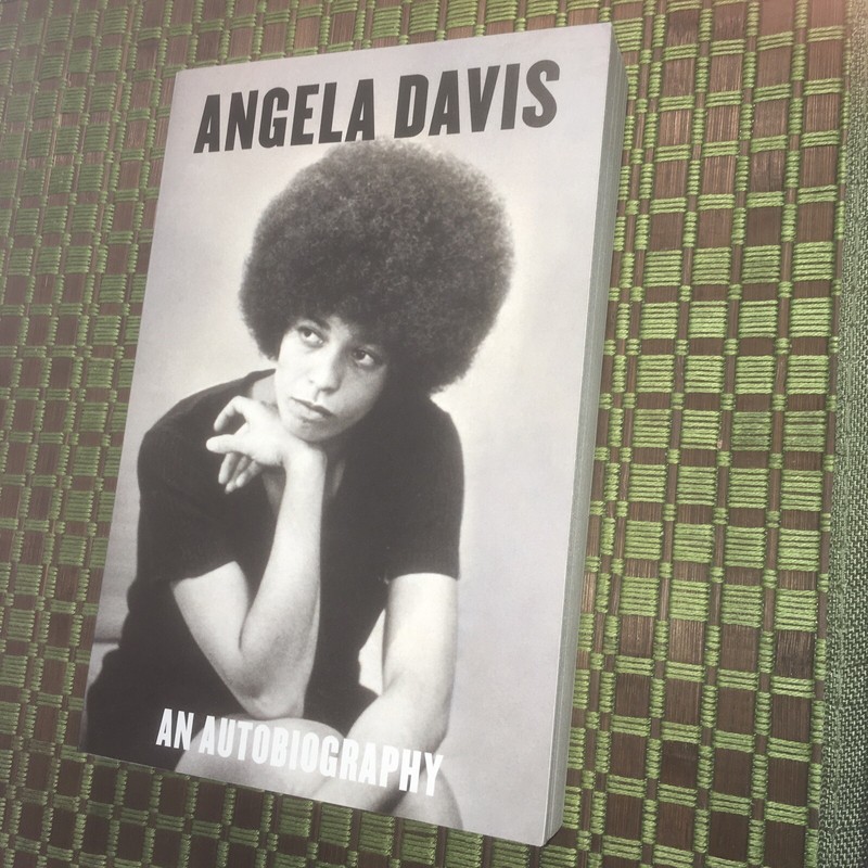 Angela Davis : An Autobiography by Angela Y. Davis (2023, Trade Paperback)