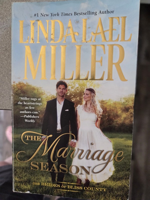 Linda Lael Miller Book Lot Of 12 PB 4 Are 2 Or 4-in-1. 18 Story Total Romance gallery
