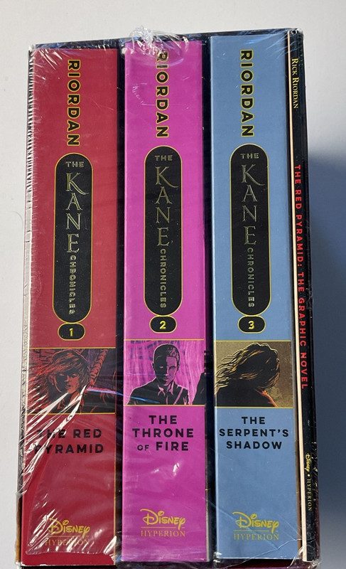 Kane Chronicles, the Paperback Box Set-The Kane Chronicles Box Set with Graphic gallery