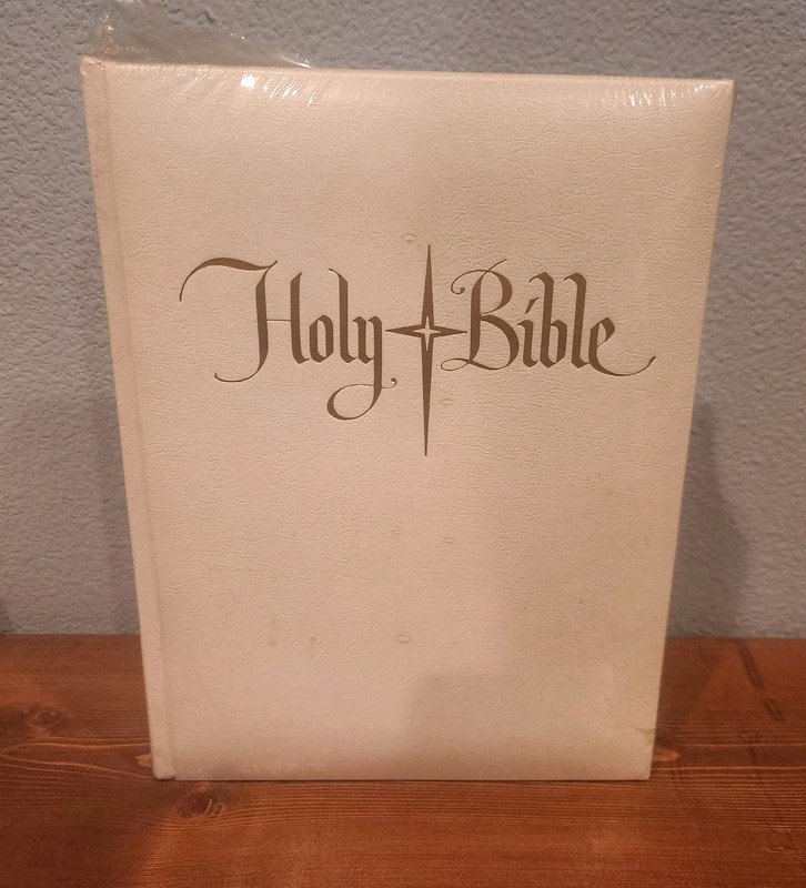 Vintage J.G. Ferguson HOLY BIBLE King James Version White Leather New