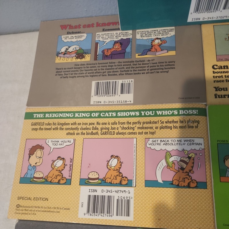 Garfield Book Lot Of 9! Classic Vintage Comics by Jim Davis Humor gallery